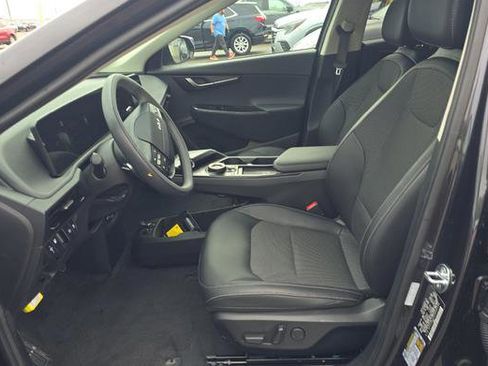 Used 2025 Kia EV6 Light AWD/4WD image 5