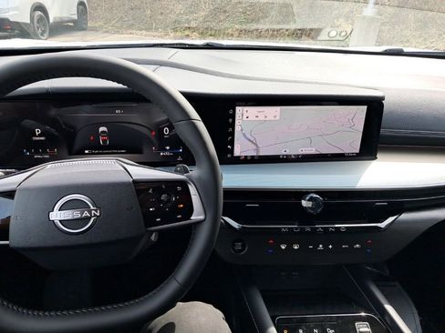 New 2025 Nissan Murano SL image 13