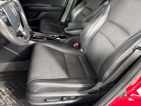 Used 2016 Honda Accord Sport image 9