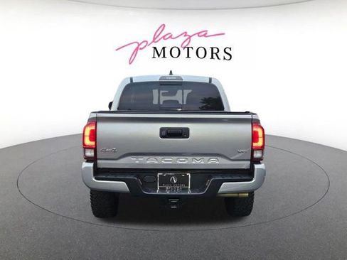 Used 2022 Toyota Tacoma SR5 w/ Technology Package AWD/4WD image 6