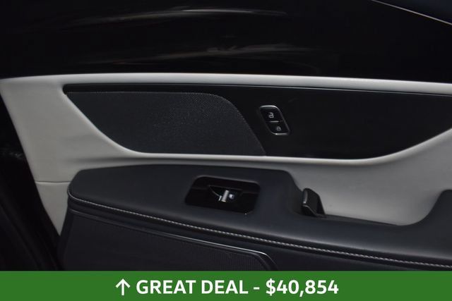Used 2024 Lincoln Nautilus Reserve AWD/4WD image 30