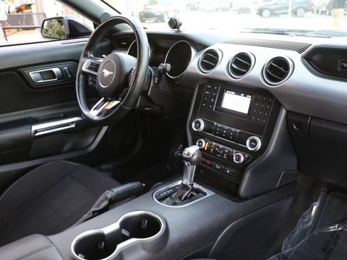 Used 2020 Ford Mustang GT RWD image 13