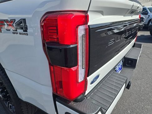 New 2025 Ford F250 Platinum image 35