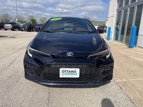 Used 2023 Toyota Corolla SE FWD image 3