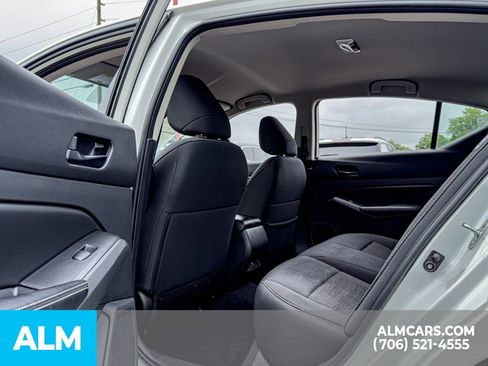 Used 2025 Nissan Altima 2.5 SV FWD image 14