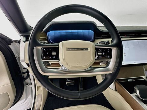 Used 2024 Land Rover Range Rover SE AWD/4WD image 12