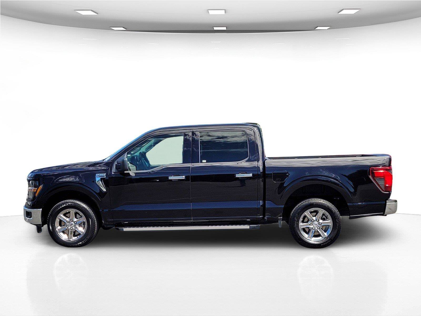 Used 2025 Ford F150 XLT w/ Equipment Group 301A Standard RWD image 9