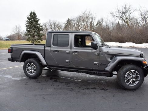 New 2026 Jeep Gladiator Sport image 4