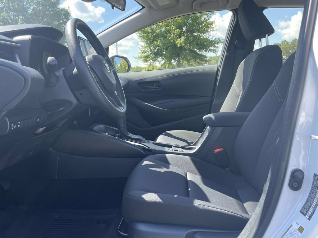 Used 2026 Toyota Corolla LE FWD image 15