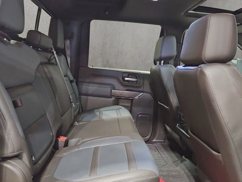 Used 2023 GMC Sierra 2500 Denali w/ Technology Package AWD/4WD image 19