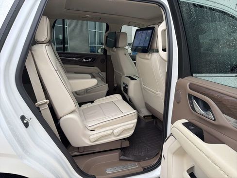 Used 2021 GMC Yukon Denali w/ Denali Premium Package image 29