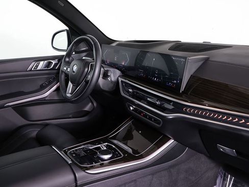 Used 2024 BMW X5 xDrive40i image 29