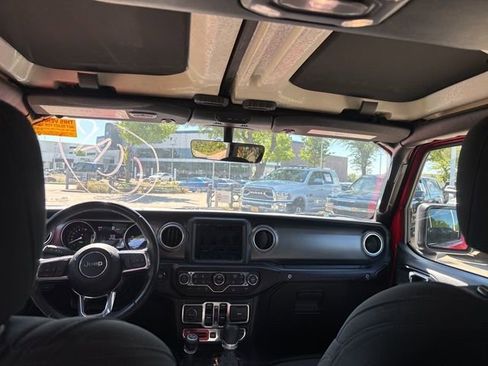 Used 2022 Jeep Wrangler Unlimited Rubicon 4xe w/ Cold Weather Group image 13