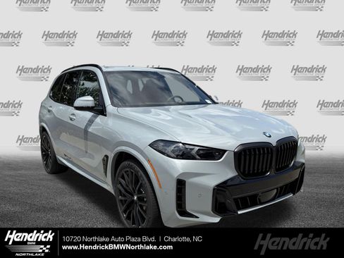 New 2026 BMW X5 xDrive40i w/ M Sport Package AWD/4WD image 1