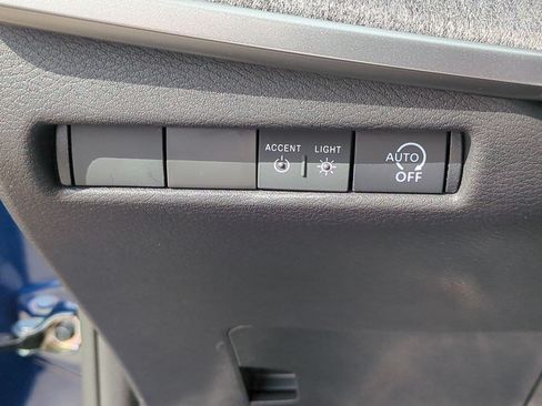 New 2026 Nissan Kicks SV w/ SV Premium Package FWD image 18