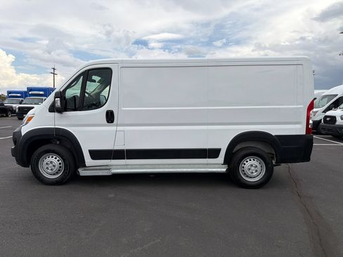 Used 2025 RAM ProMaster 2500 w/ U-Haul Equipment Group FWD image 6