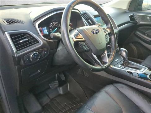 Used 2016 Ford Edge Titanium w/ Technology Package image 10