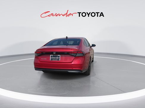 Used 2025 Honda Accord SE image 7