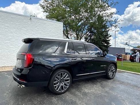 Used 2025 GMC Yukon Denali Ultimate AWD/4WD image 5