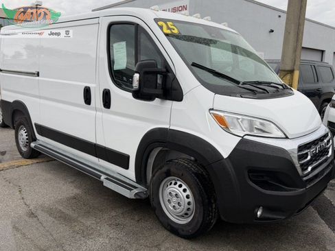 Used 2025 RAM ProMaster 2500 w/ U-Haul Equipment Group FWD image 1
