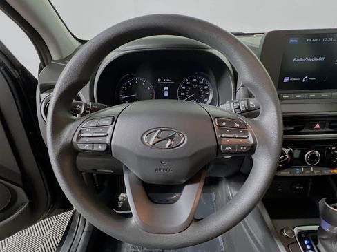 Used 2023 Hyundai Kona SEL image 18