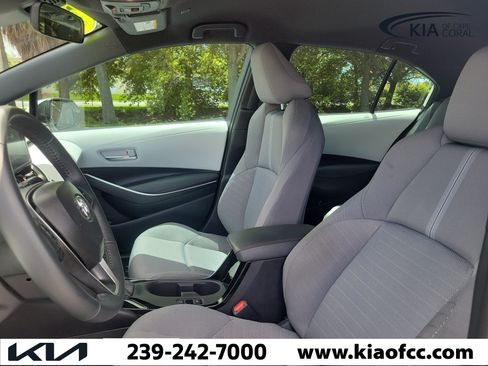 Used 2025 Toyota Corolla SE FWD image 21