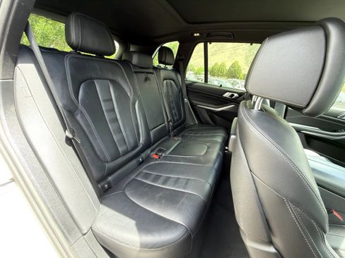 Used 2021 BMW X5 sDrive40i w/ M Sport Package RWD image 18