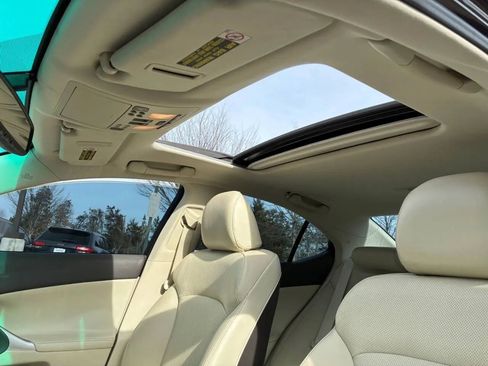 Used 2013 Lexus IS 250 AWD w/ Premium Pkg image 32