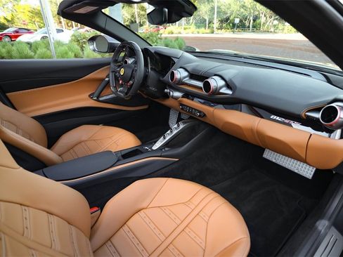 Certified 2022 Ferrari 812 GTS Base image 43