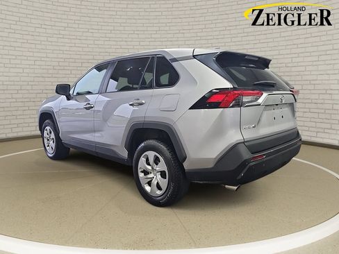 Used 2023 Toyota RAV4 LE FWD image 7