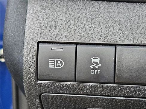 Used 2023 Toyota Camry LE w/ Convenience Package FWD image 8