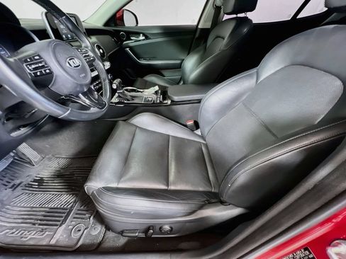 Used 2019 Kia Stinger RWD image 13