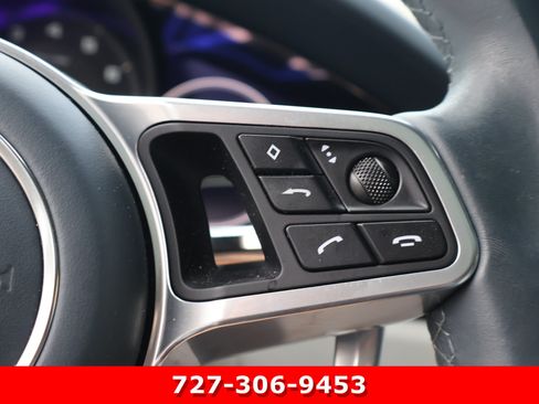 Used 2022 Porsche Cayenne AWD/4WD image 23