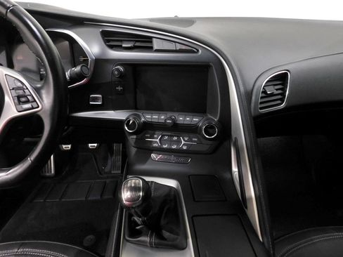 Used 2019 Chevrolet Corvette Stingray Coupe w/ Carbon Flash Badge Package RWD image 41