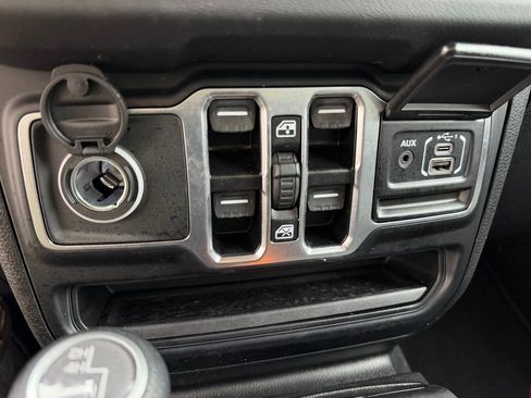 Certified 2024 Jeep Wrangler Sahara image 27