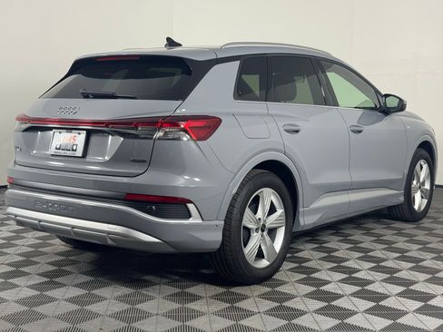 Used 2024 Audi Q4 e-tron Prestige image 9