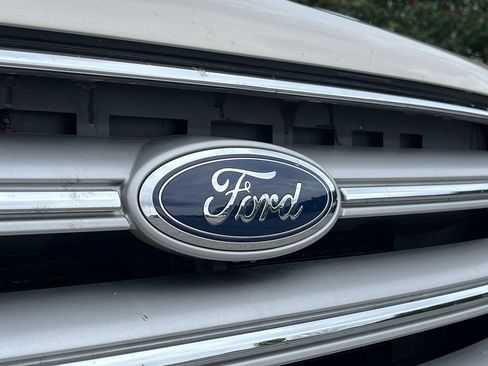 Used 2018 Ford Escape SEL FWD image 11