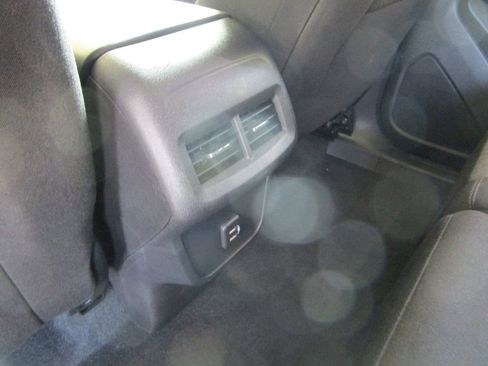 Used 2023 Chevrolet Equinox LT w/ LPO, Floor Liner Package FWD image 18