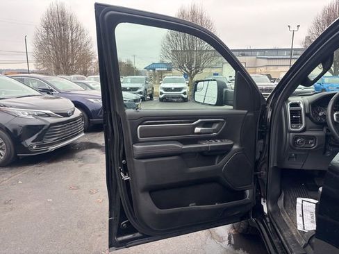 Used 2024 RAM 1500 Big Horn AWD/4WD image 17