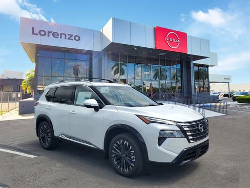 New 2025 Nissan Rogue Platinum w/ Platinum Premium Package image 3