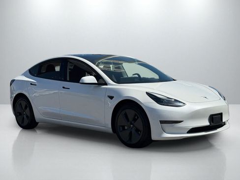 Used 2023 Tesla Model 3 Standard Range RWD image 10