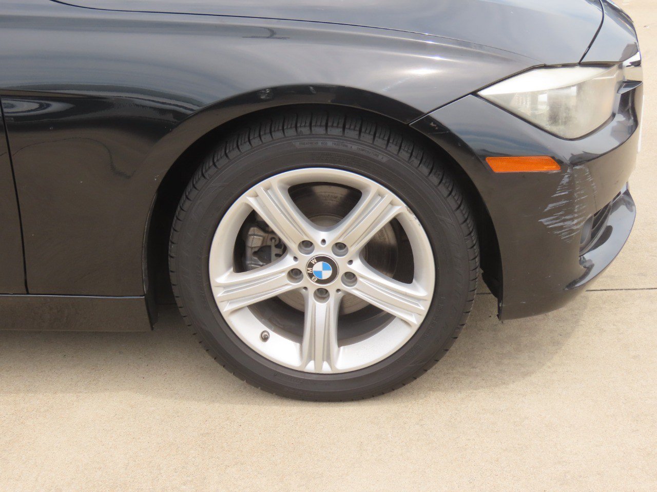 Used 2015 BMW 320i Sedan RWD image 9