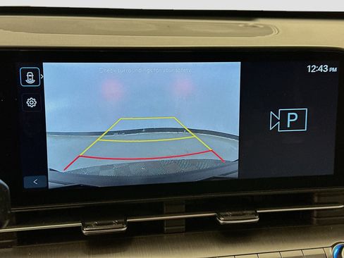 Used 2025 Hyundai Kona SEL image 22