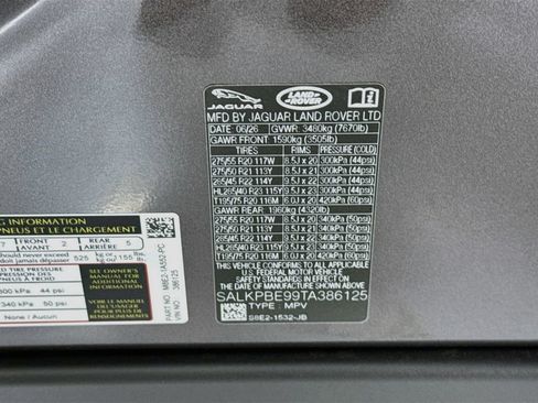 New 2026 Land Rover Range Rover Long Wheelbase SE AWD/4WD image 34