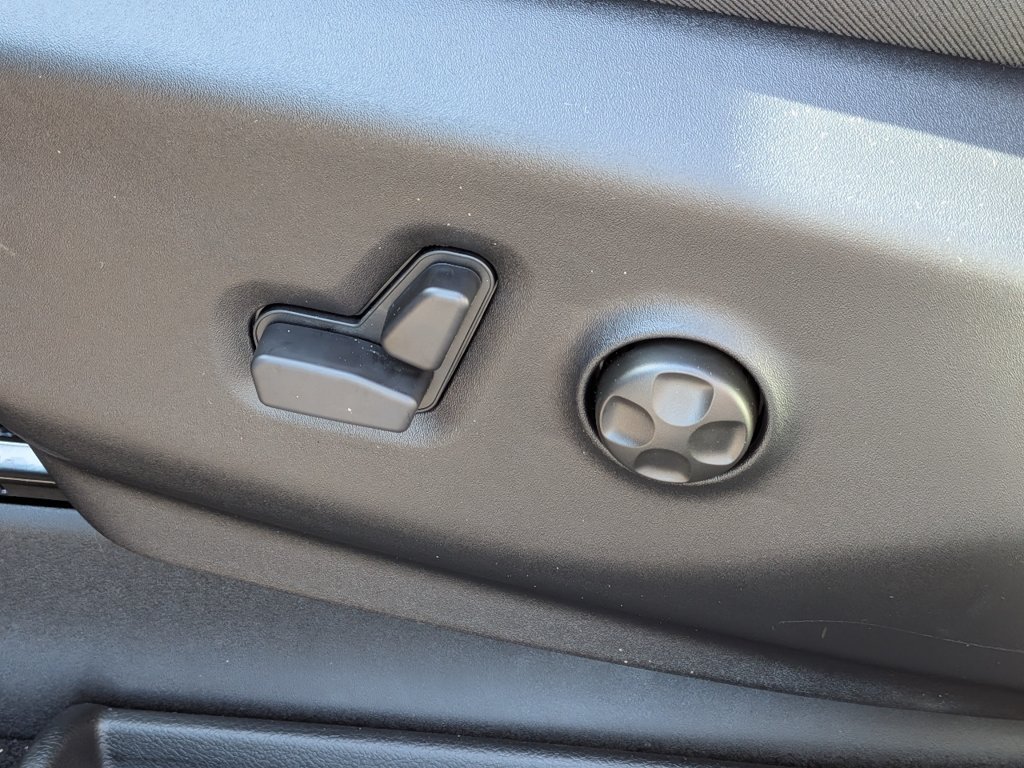New 2027 Chrysler Pacifica Select AWD/4WD image 22