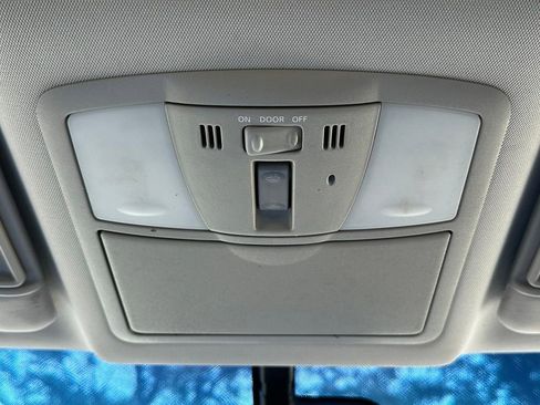 Used 2011 INFINITI QX56 4WD w/ Deluxe Touring Pkg image 28