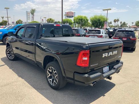 Used 2025 RAM 1500 Laramie w/ Sport Appearance Package AWD/4WD image 5