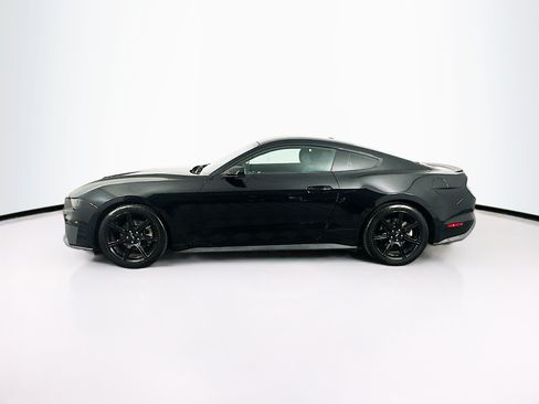 Used 2019 Ford Mustang Coupe w/ Black Accent Package RWD image 4
