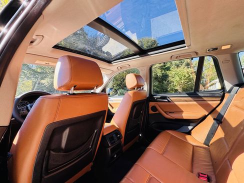 Used 2017 BMW X3 xDrive28i image 11