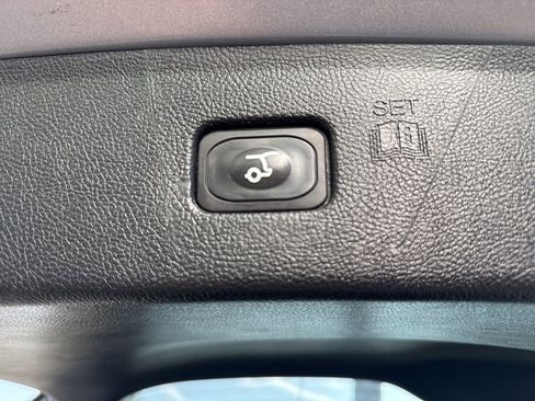 Used 2024 Ford Edge SEL w/ Convenience Package image 6